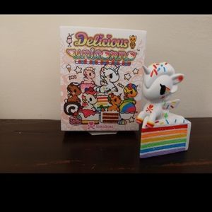 tokidoki unicorno - Rainbow Delight - Delicious series - unicorno on cake